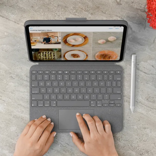 Logitech Combo Touch for iPad Pro 13" (M4) - Image 4