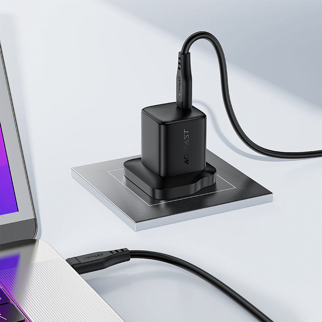 ACEFAST A133 PD45W GaN USB-C Wall Charger black (UK) with C to C Cable - Image 4